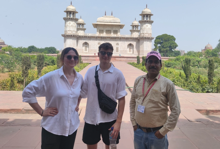 Agra Day Tour by Shatabdi Express